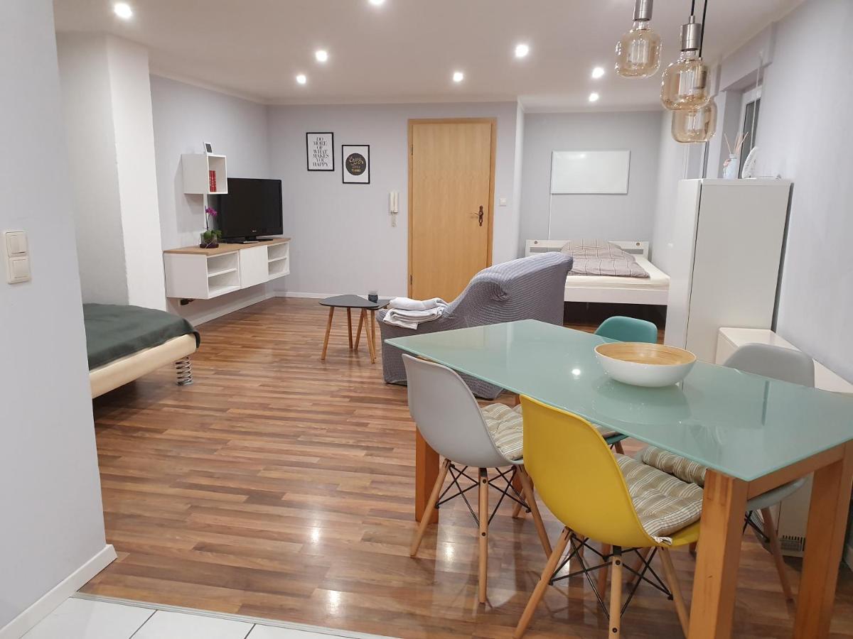 Ferienwohnung Haiber - Remseck Remseck am Neckar ภายนอก รูปภาพ